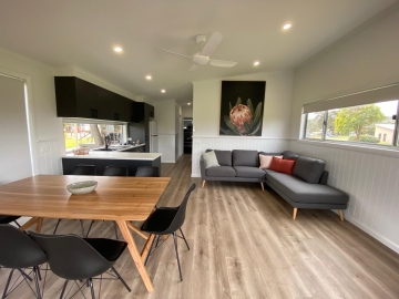 Riverside Deluxe Villa - Living Room