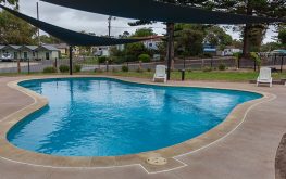 victor harbour swimming pool