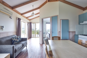 Oceanview Bungalow - Living Room