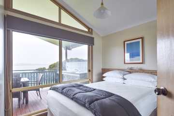 Panoramic Spa Villa - Bedroom